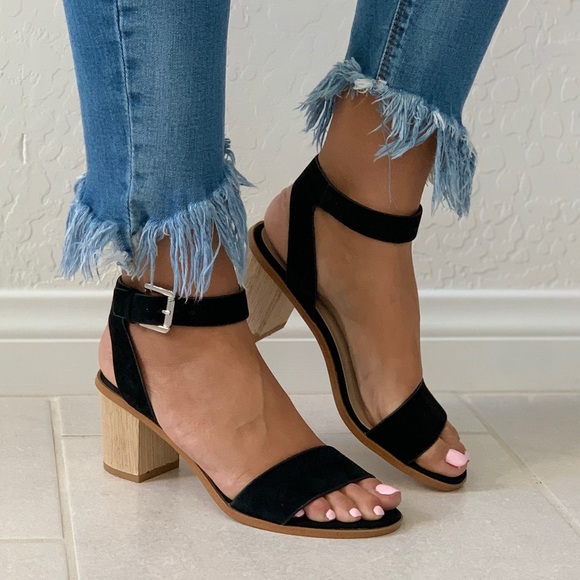 NIB Black Leather Wooden Kitten Heel Ankle Sandal - Picture 4 of 7